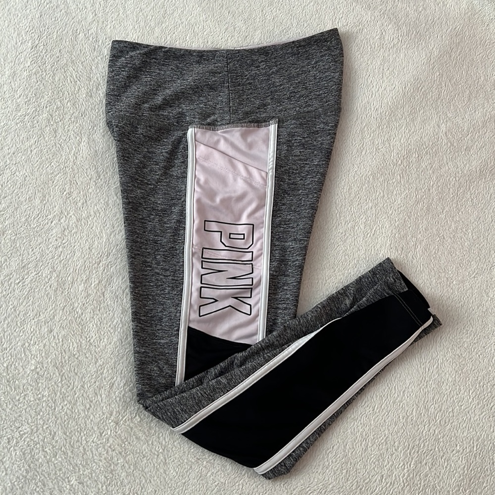Victoria’s Secret PINK Ultimate High-Waisted Leggings w Pockets **DISCONTINUED**